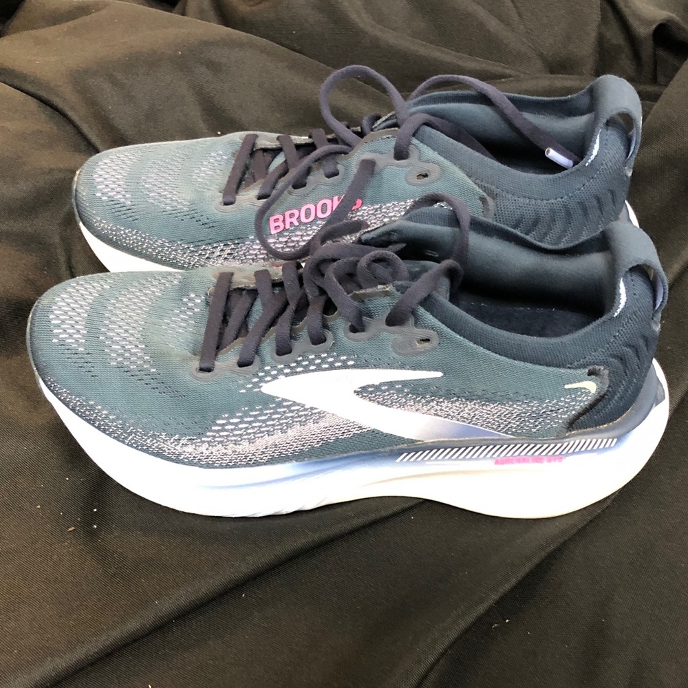 Brooks Women's Navy Blue and White Running Shoes with Pink Accent